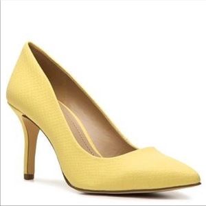 NWOT BCBGeneration Patel Yellow heels